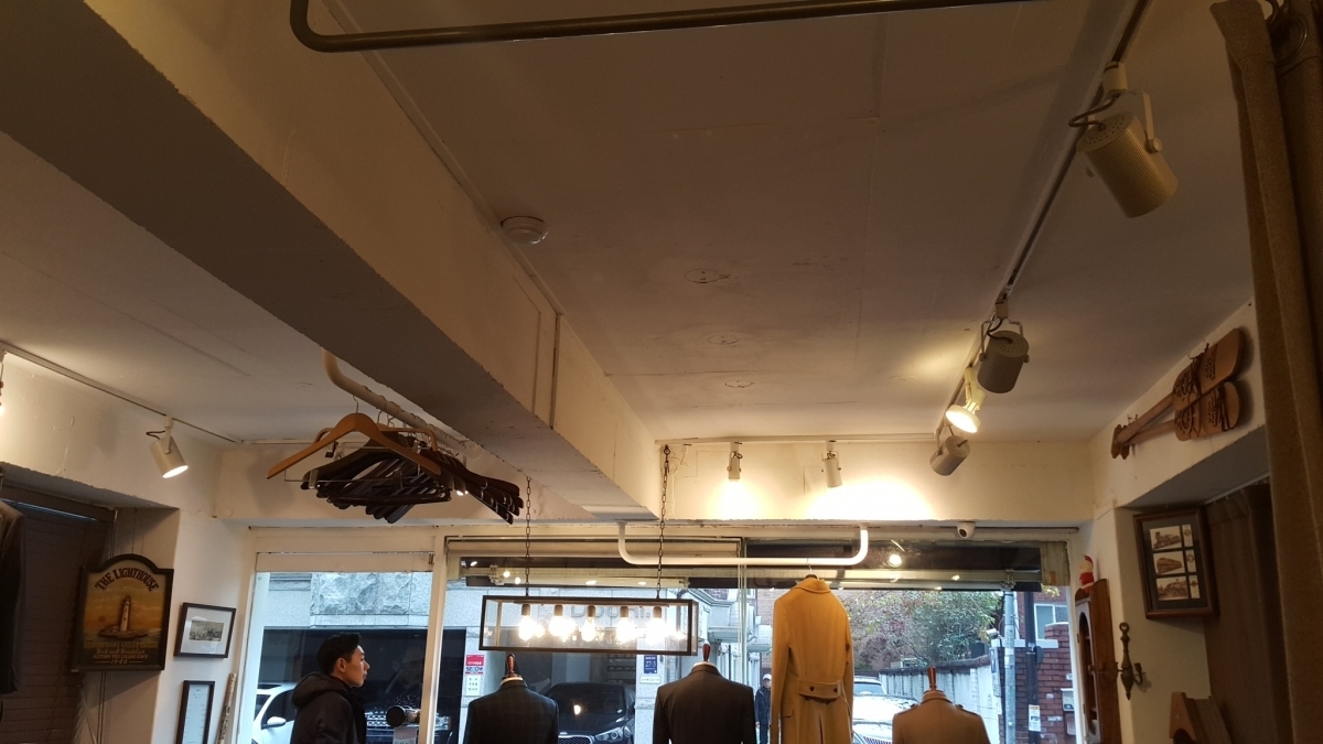 신사동 세로수길 상권내 1층 상가 임대