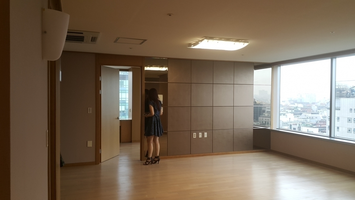 도산대로변 오피스텔 9층 임대