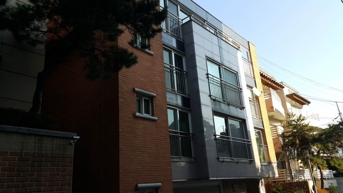 용산구 한남동 4층건물 5세대 거주하는 다세대 주택 통매매(공동중개)