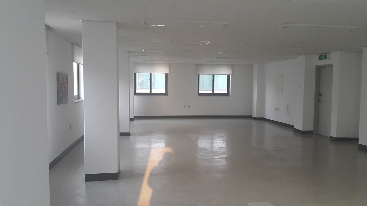 신사동 압구정로 세로수길 2층, 3층 사무실 임대