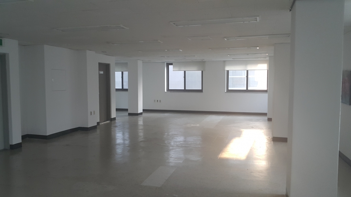신사동 압구정로 세로수길 2층, 3층 사무실 임대