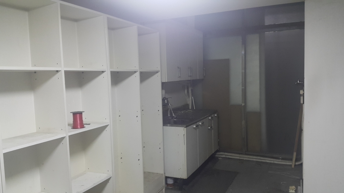 신사동 가로수길 상권내 지하 1층 사무실 또는 상가 임대 안내(스튜디오 가능)